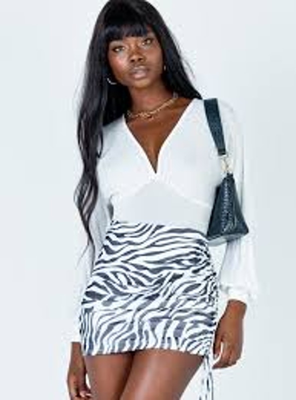 Princess Polly Elijah Mini Skirt Mob Wife Bodycon Sexy High Waist Size 4